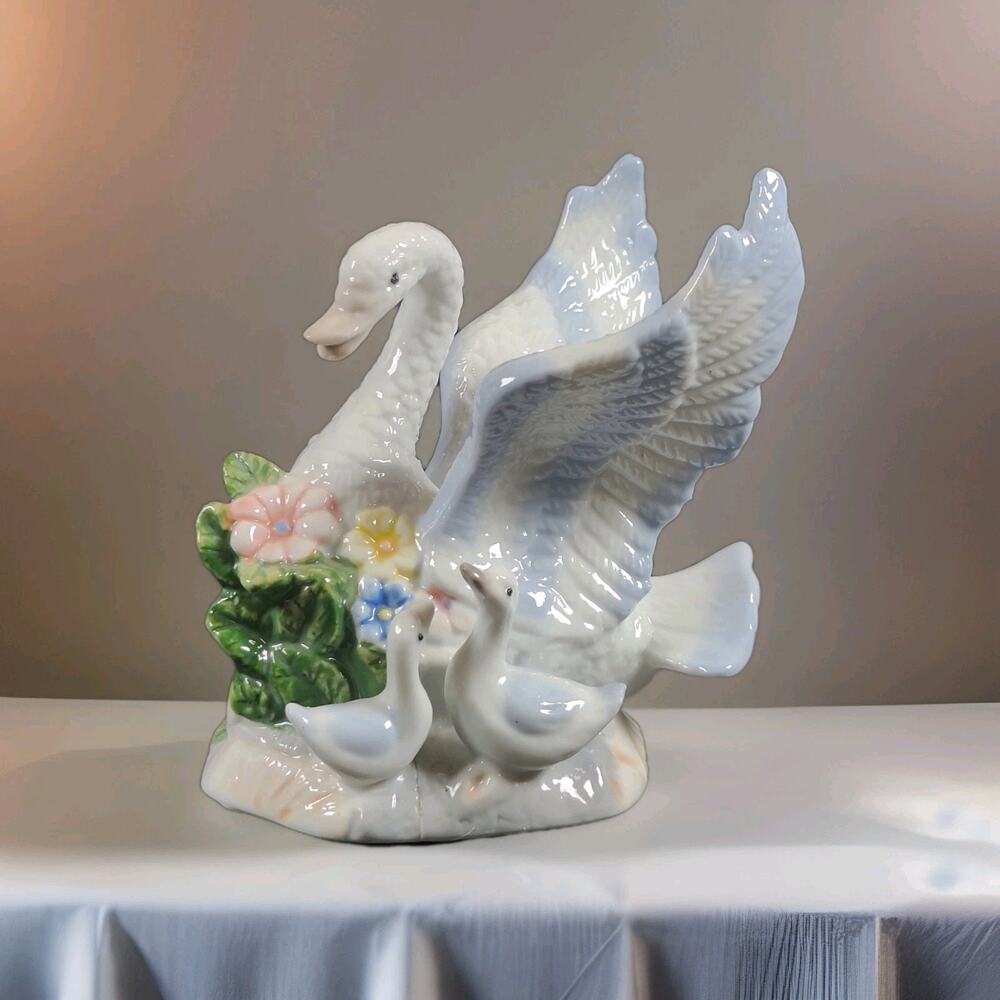 K's Collection Mother Swan W/Babies Wings Raised Vintage Flowers Cottage Core